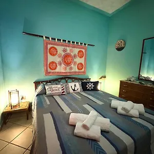 https://delfino-house.palermohotels.org